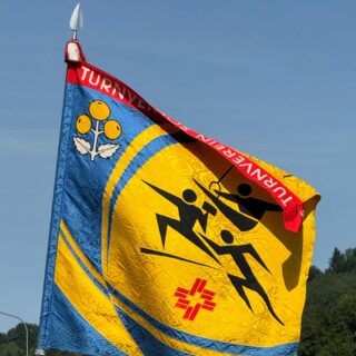 Einmal mehr durften wir am vergangenen Samstag mit dem @tannzapfe_cup in die Saison 2026 starten. Das Team Aerobic zeigte eine gute Leistung, welche mit der Note 8.88 und dem 21. Rang goutiert wurde. Am Barren und den Schaukelringe konnten die neu einstudierten Programme nicht wunschgemäss abgeliefert werden. Die Noten 9.17 (BA) und 8.95 (SR) sprechen für sich. Es reichte zum siebten bzw. neunten Rang. Nächster Halt -> @appenzeller_kantonalturnfest. Bevor die Tür für immer schliesst, durften wir den Sonntag noch ein letztes Mal in unserem Stammlokal Restaurant Mühle verbringen - vielen Dank Margrith für all die schönen Stunden welche wir bei dir verbringen durften, sie werden uns für immer in bester Erinnerung bleiben. 
.
.
.
#tvschattdorf #mehralsturnen #turnenverbindet